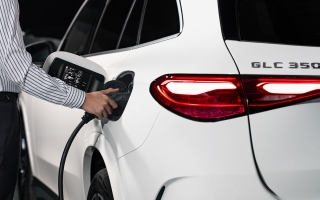 Mercedes-Benz GLC tại Việt Nam có thêm phiên bản PHEV, giảm gần 300 triệu đồng cho GLC 200 và GLC 300